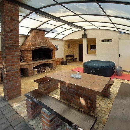 Holiday Home Franky Varazdin Breg 外观 照片